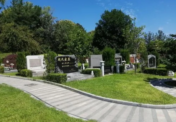 北京八达岭陵园树葬园区怎么样
